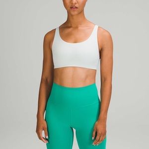 NWT Lululemon in alignment straight strap bra size 4 ocean air